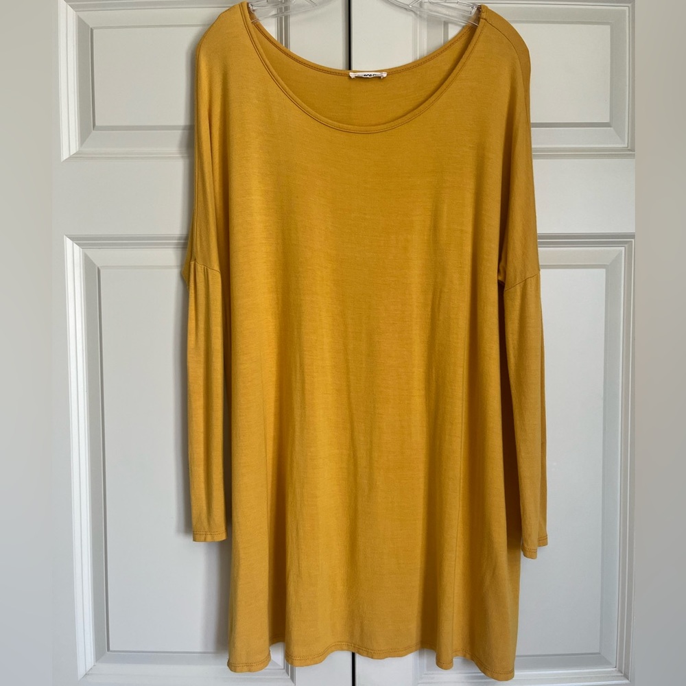 Lollipop Star Mustard Color Long Sleeve Tunic Size Medium